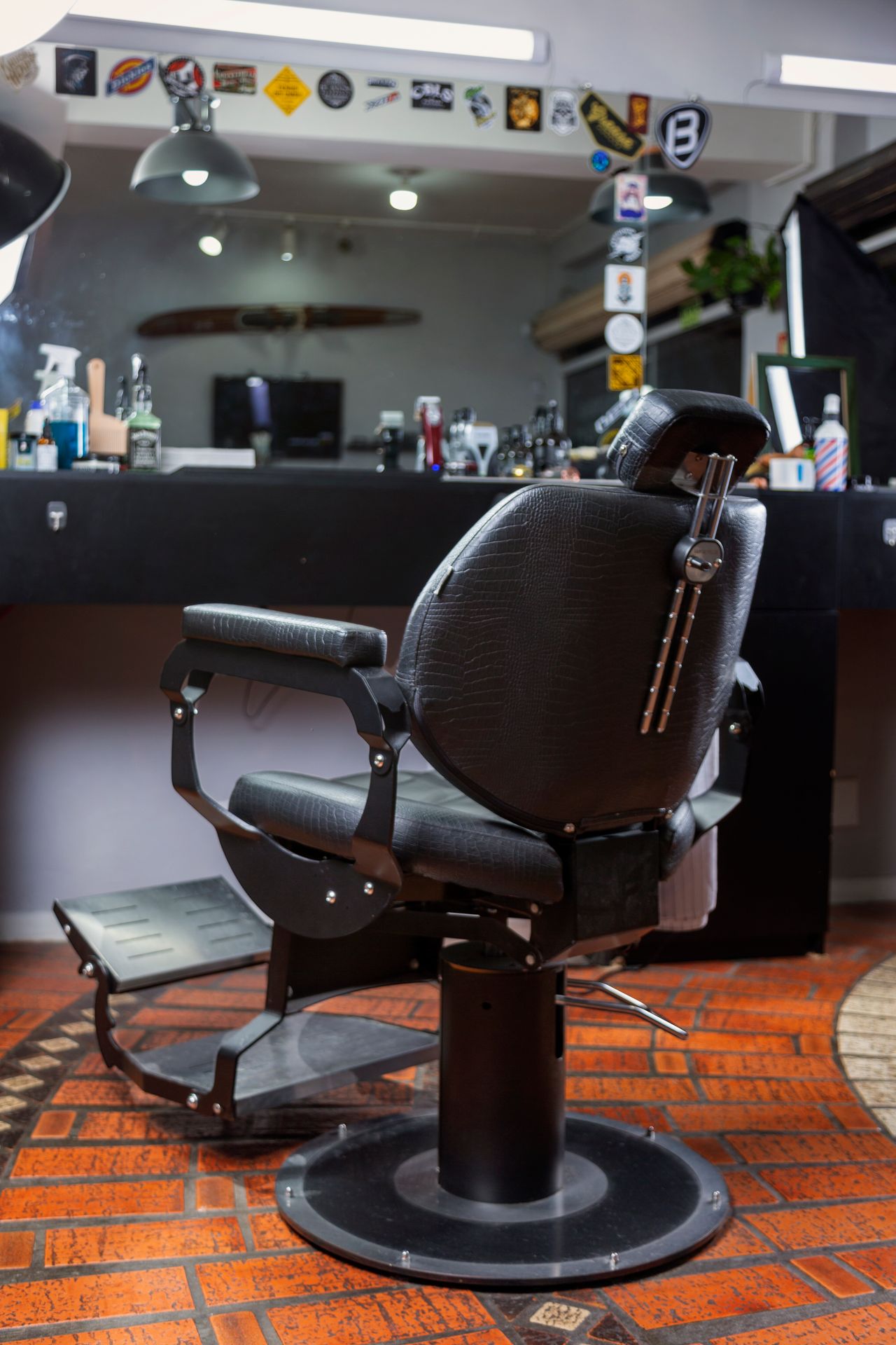 Zona de barbería de Black & White Barber Club